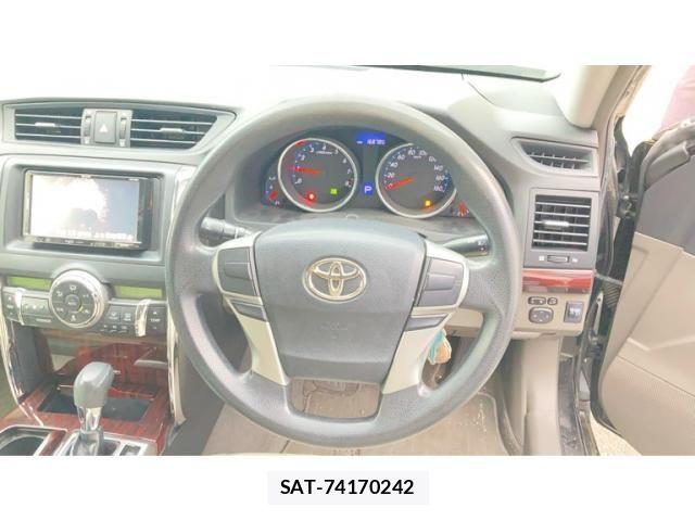 Toyota MARK X 2010-08 8366819-14