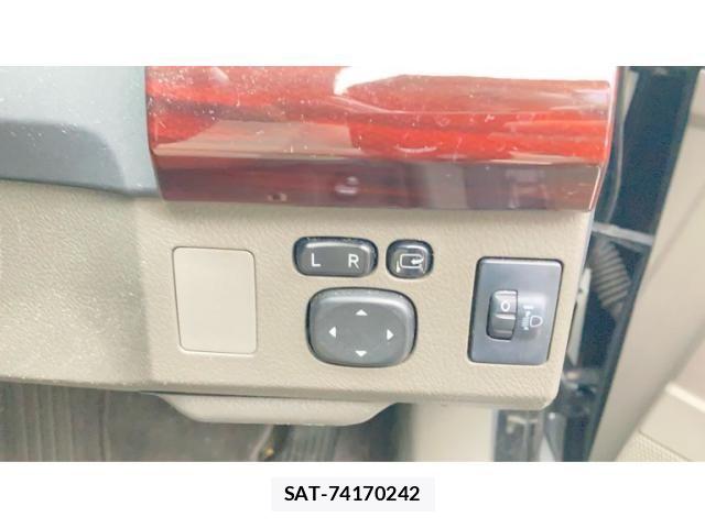 Toyota MARK X 2010-08 8366819-15