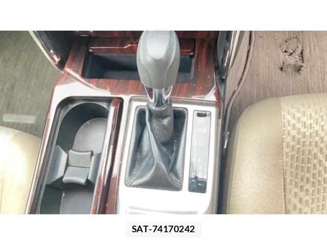 Toyota MARK X 2010-08 8366819-16