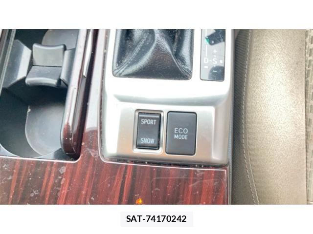 Toyota MARK X 2010-08 8366819-17