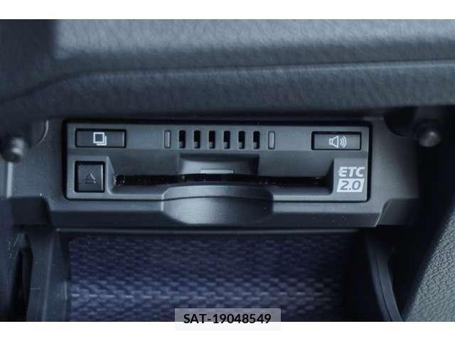 Toyota MARK X 2019-09 8366812-16
