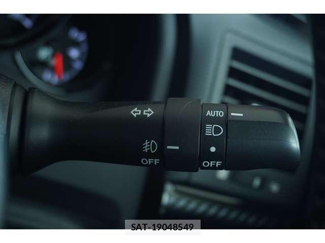 Toyota MARK X 2019-09 8366812-21