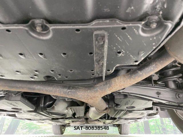 Toyota MARK X 2013-07 8366814-19