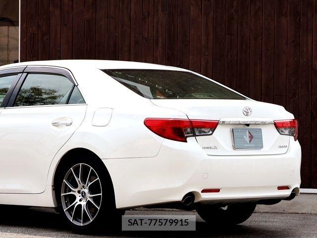Toyota MARK X 2015-11 8366816-13