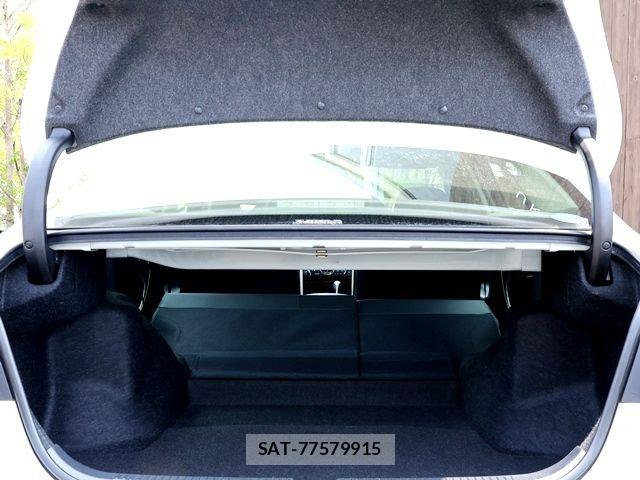 Toyota MARK X 2015-11 8366816-29