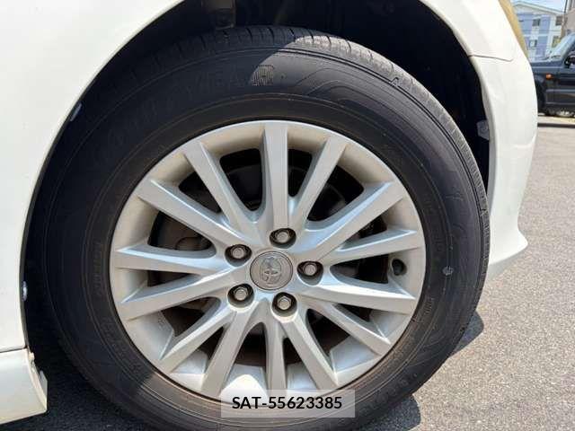 Toyota MARK X 2013-07 8366817-11