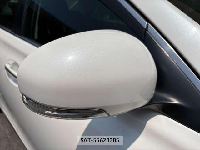Toyota MARK X 2013-07 8366817-14