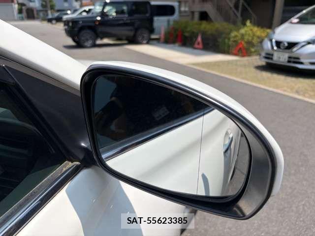 Toyota MARK X 2013-07 8366817-15