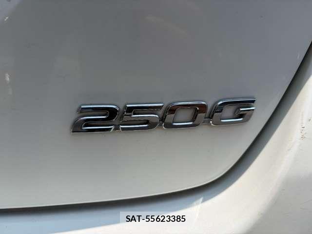 Toyota MARK X 2013-07 8366817-18