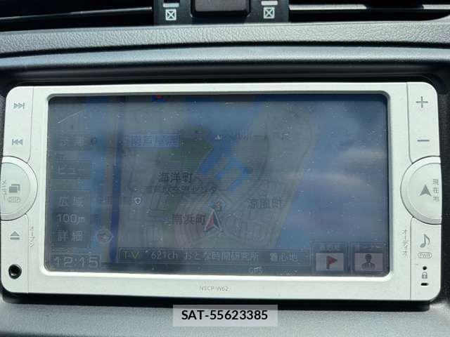 Toyota MARK X 2013-07 8366817-1