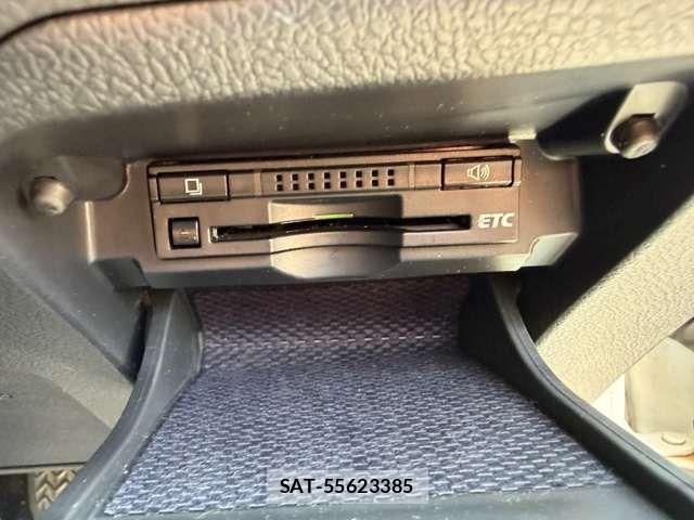 Toyota MARK X 2013-07 8366817-2