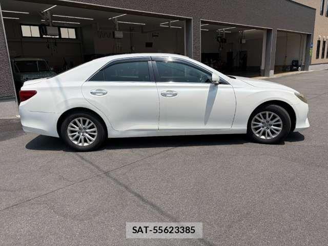 Toyota MARK X 2013-07 8366817-4