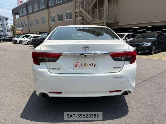 Toyota MARK X 2013-07 8366817-7