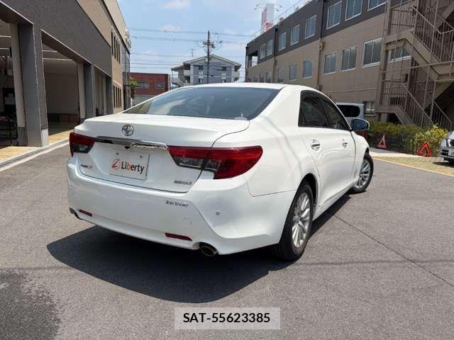 Toyota MARK X 2013-07 8366817-8