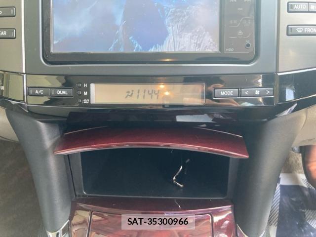 Toyota MARK X 2008-11 8371824-17