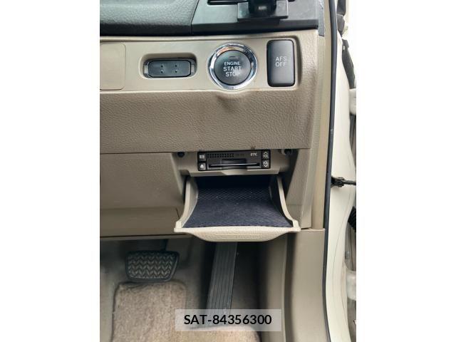 Toyota MARK X 2005-05 8413400-18