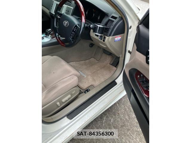 Toyota MARK X 2005-05 8413400-19
