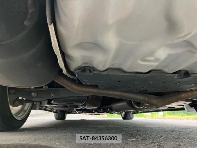 Toyota MARK X 2005-05 8413400-23