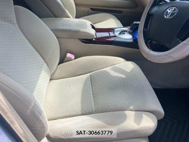 Toyota MARK X 2007-08 8438370-9