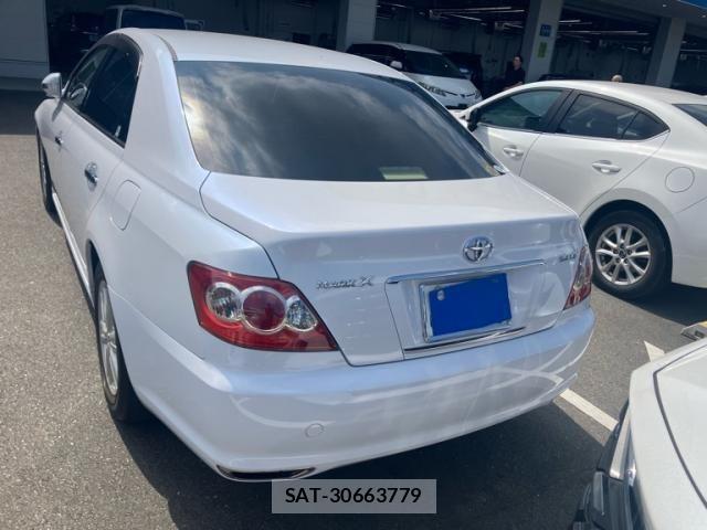 Toyota MARK X 2007-08 8438370-3