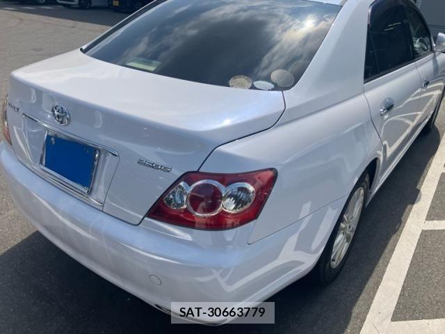 Toyota MARK X 2007-08 8438370-4