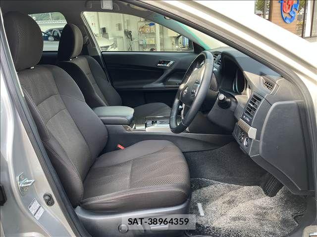 Toyota MARK X 2013-07 8485671-10