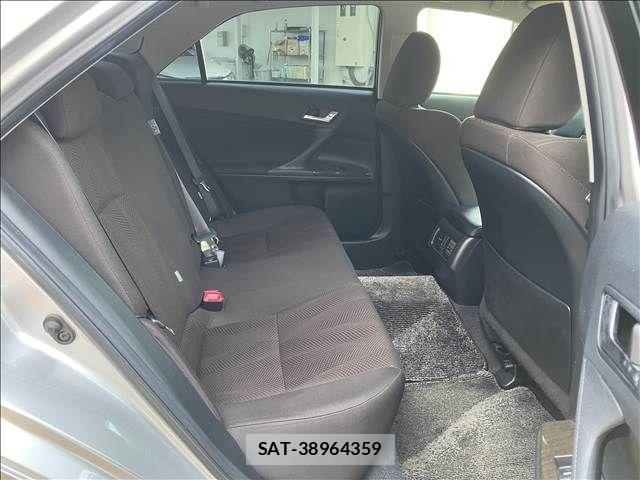 Toyota MARK X 2013-07 8485671-11