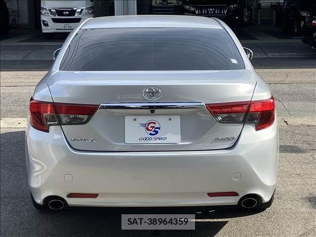 Toyota MARK X 2013-07 8485671-15