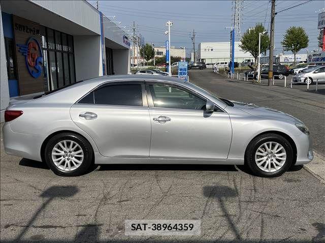 Toyota MARK X 2013-07 8485671-17