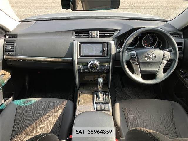 Toyota MARK X 2013-07 8485671-1