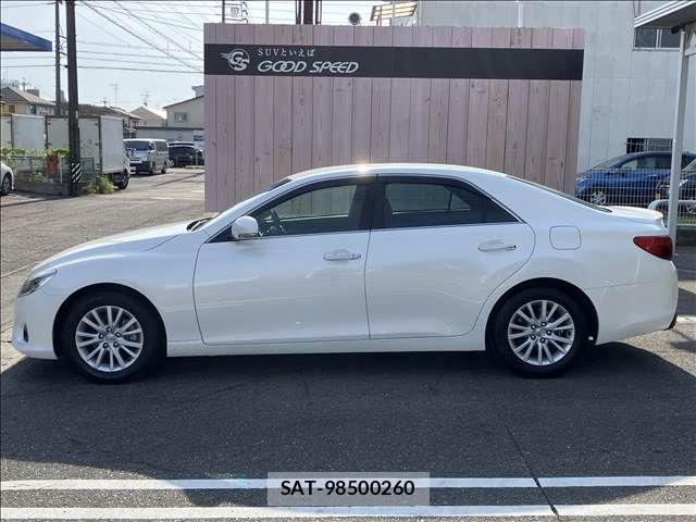 Toyota MARK X 2013-07 8485672-16