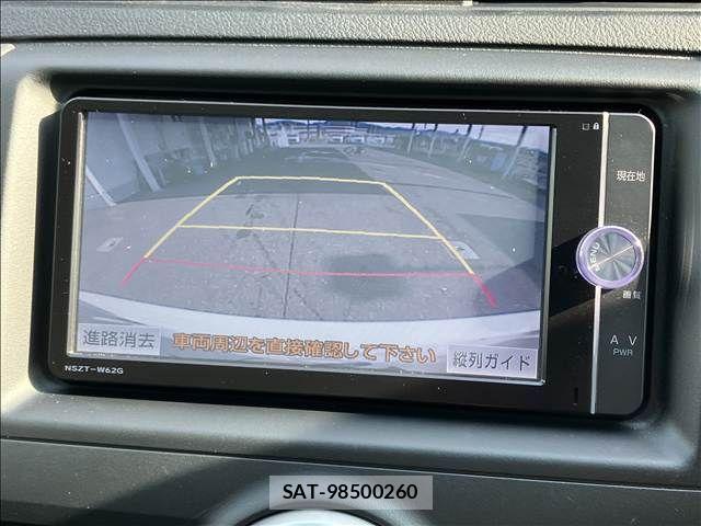 Toyota MARK X 2013-07 8485672-3