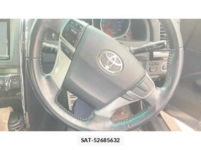 Toyota MARK X 2010-08 8525625-11