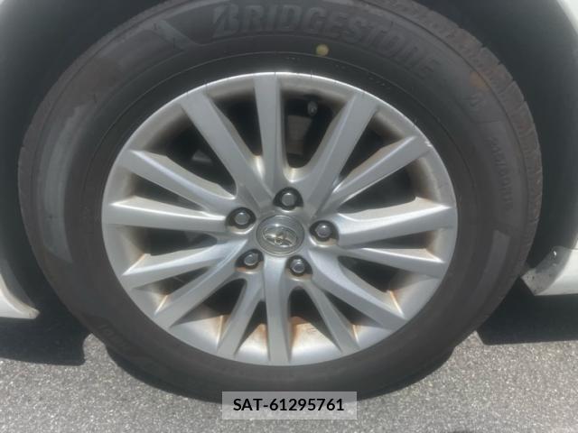 Toyota MARK X 2012-10 8525626-9