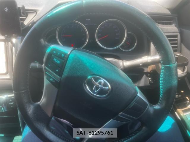 Toyota MARK X 2012-10 8525626-15