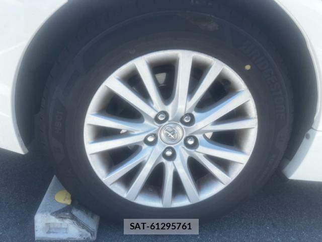 Toyota MARK X 2012-10 8525626-7