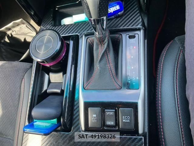 Toyota MARK X 2013-03 8525624-16