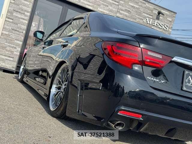 Toyota MARK X 2010-02 8562526-11