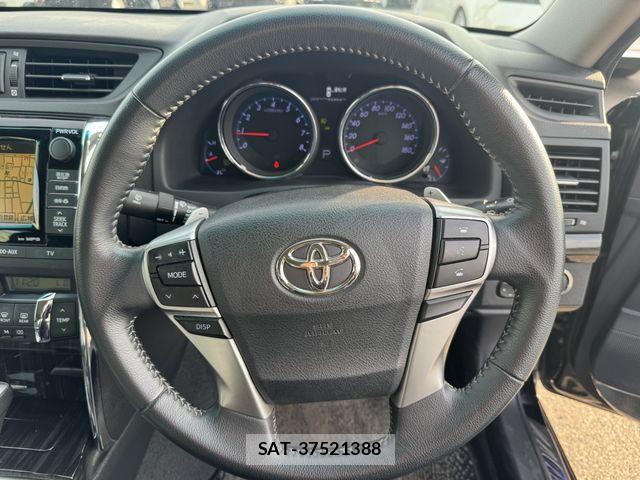 Toyota MARK X 2010-02 8562526-18