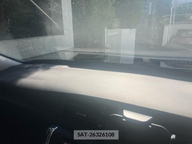 Toyota MARK X 2010-05 8562529-18