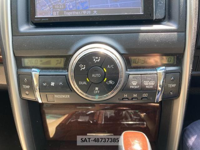 Toyota MARK X 2013-08 8627558-15