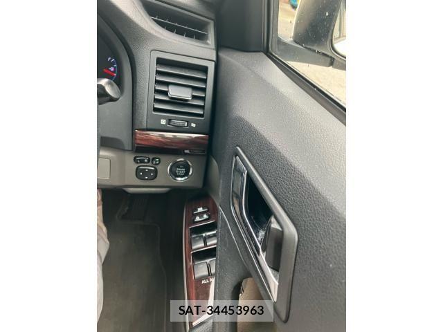 Toyota MARK X 2010-06 8660052-16