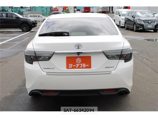 Toyota MARK X 2017-03 8666442-11
