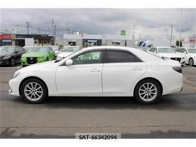 Toyota MARK X 2017-03 8666442-13