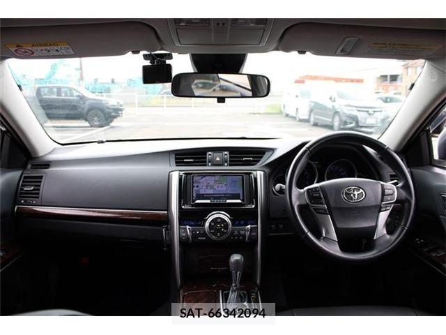 Toyota MARK X 2017-03 8666442-1