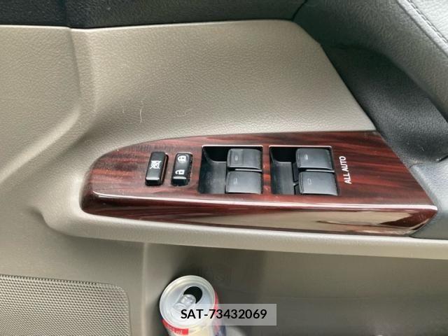 Toyota MARK X 2012-02 8666444-13