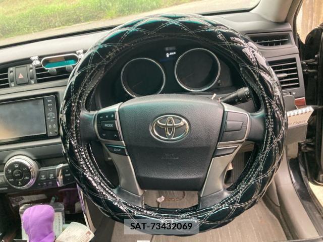 Toyota MARK X 2012-02 8666444-16