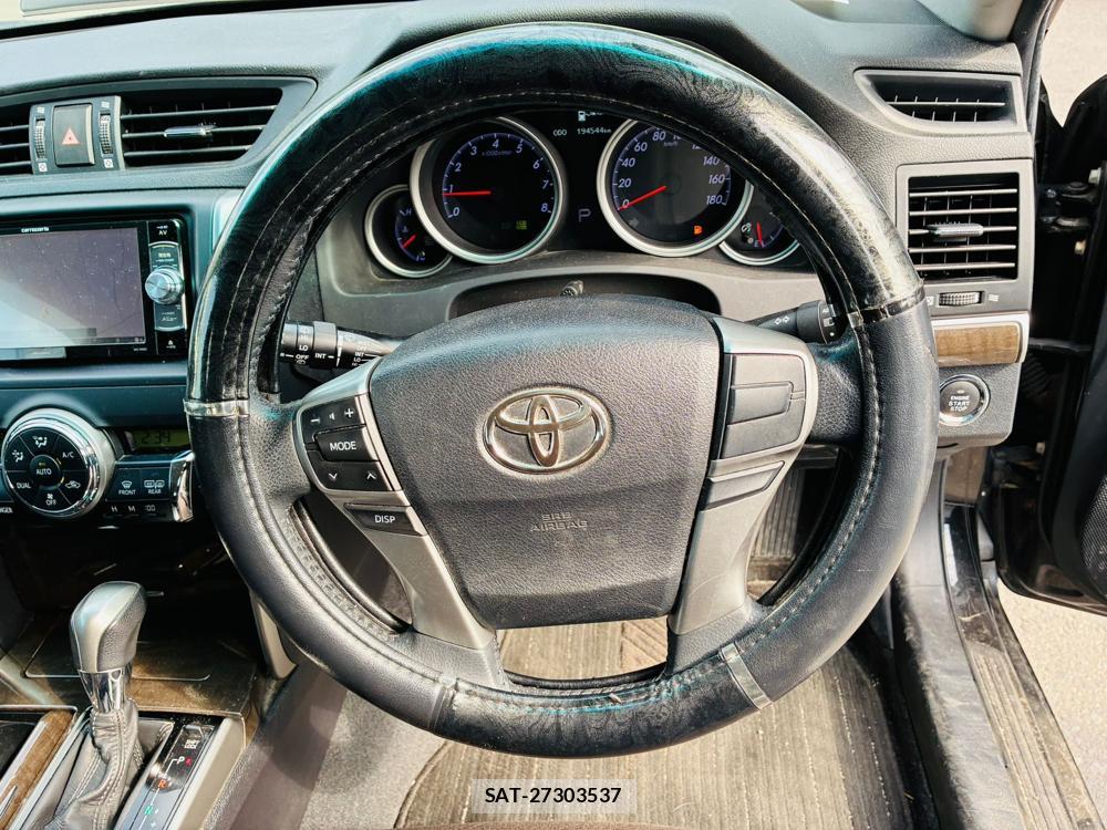 Toyota MARK X 2013-07 8625595-14