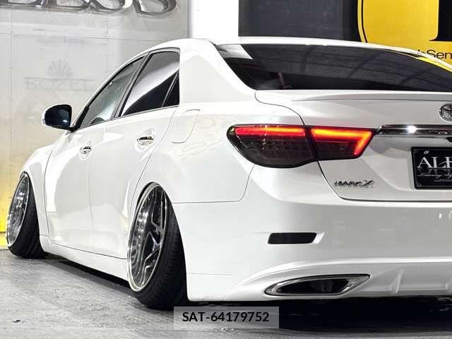 Toyota MARK X 2011-08 8796546-14