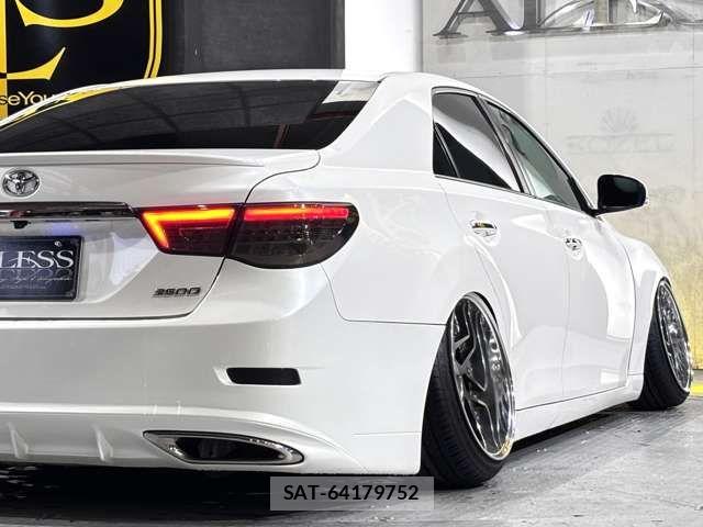 Toyota MARK X 2011-08 8796546-2